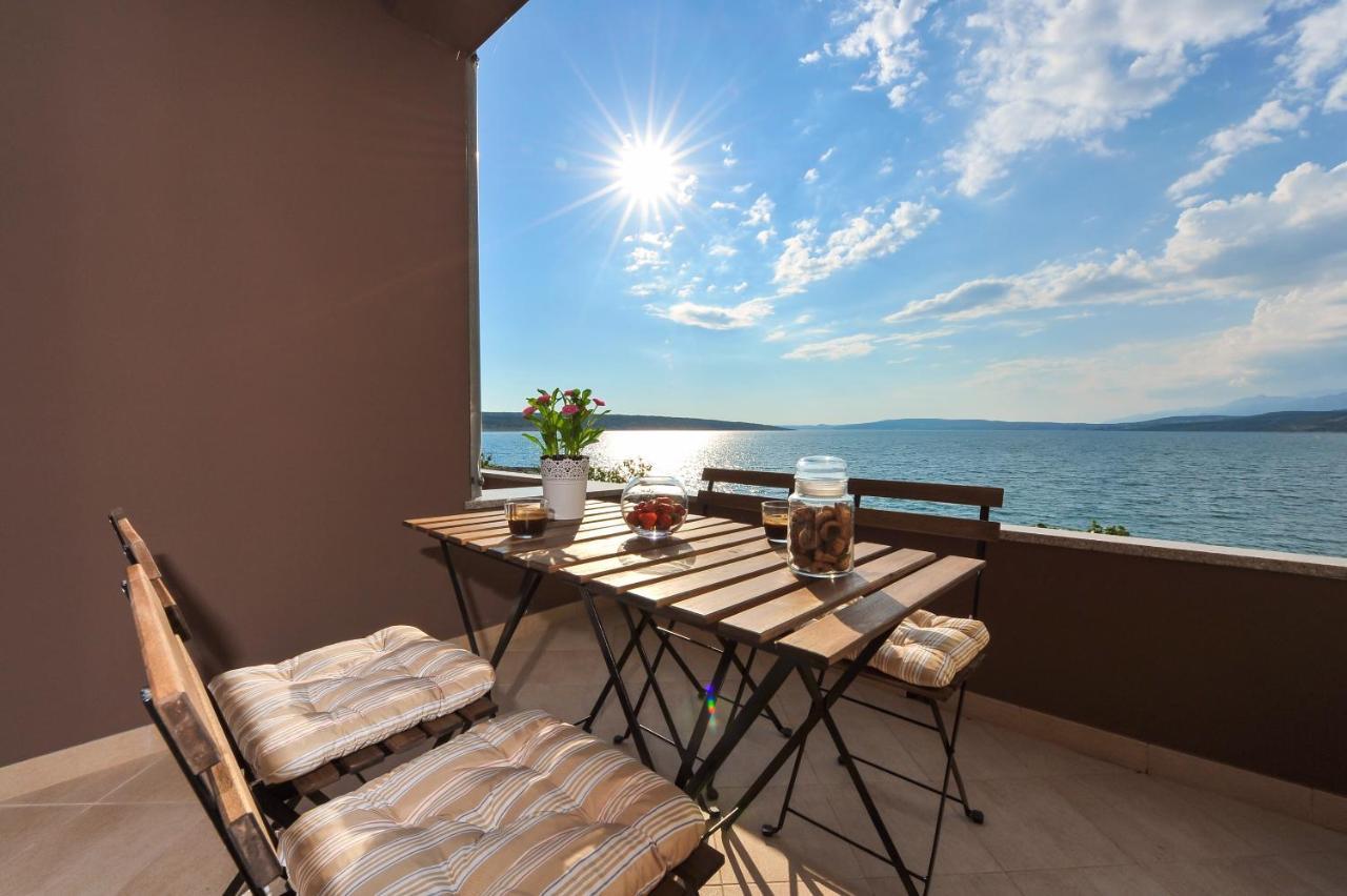 Apartmani Peric 1 Meka Draga Обровац Экстерьер фото